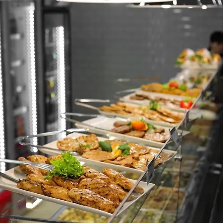 Apartment червона ружа *