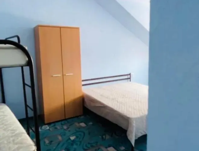червона ружа Apartment